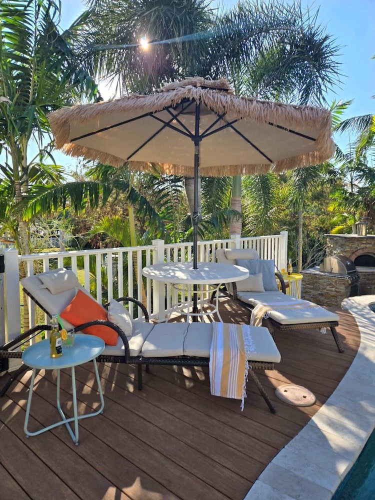 NEW Jungle Paradise Treehouse Suite With Resort Amenities Elevator Access Outdoor Kitchen Lagoon Lazy River Pool RV Hook up - photo 15