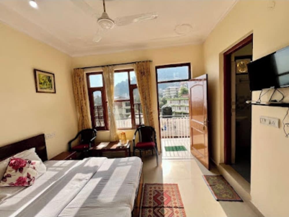 Hotel Anuj Regency - carbon neutral hotel in Dharamsala
