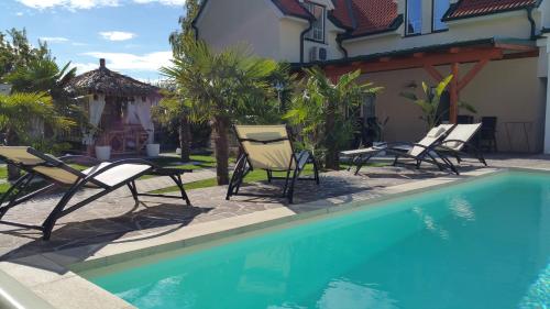 Ferienhaus Apetlon — 4-Star Luxury Hotel in Apetlon, Austria