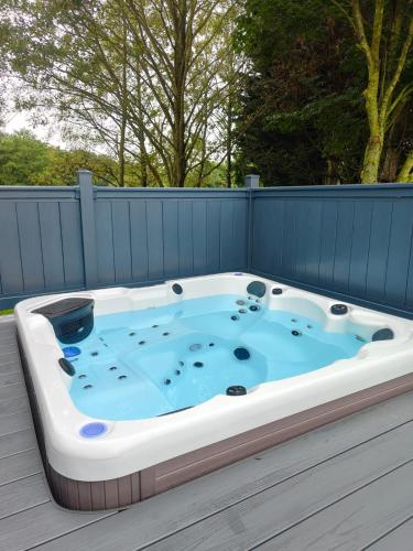 JJs Lodge Oaktree — 4-Star Luxury Hotel in Thornton, United Kingdom