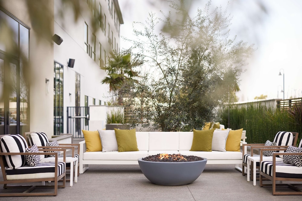 Hotel Centro Sonoma Wine Country Tapestry Collection Hilton - photo 22