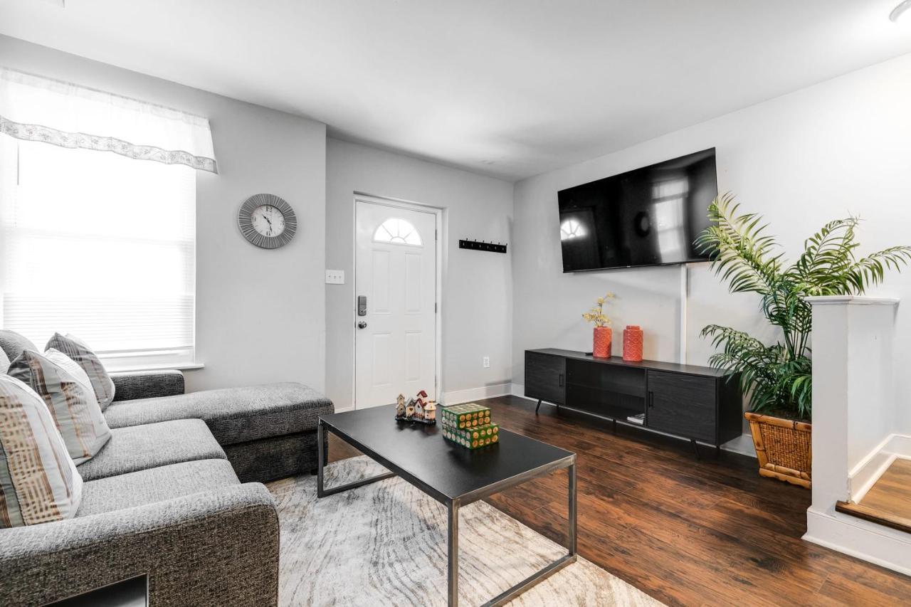 Grand Carytown family home 6BR FREE parking — 4-Star Luxury Hotel in Richmond, United States