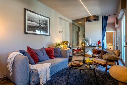 Lussuoso Attico con Terrazza vicino Metro Duomo Fondazione Prada — 4-Star Luxury Hotel in Milan, Italy
