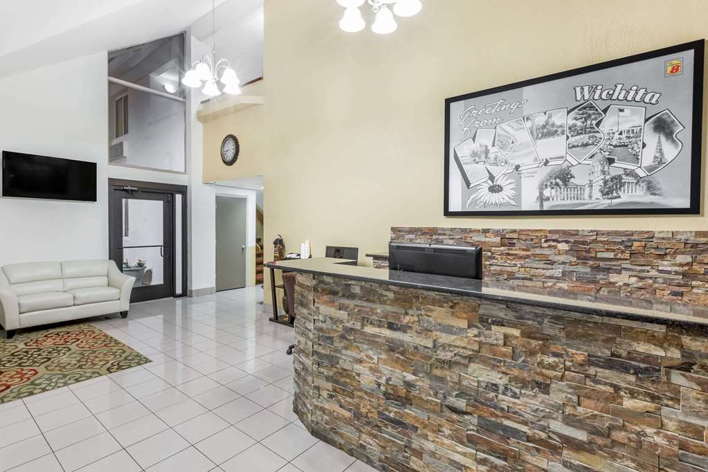 Super 8 by Wyndham Wichita Airport - photo 4