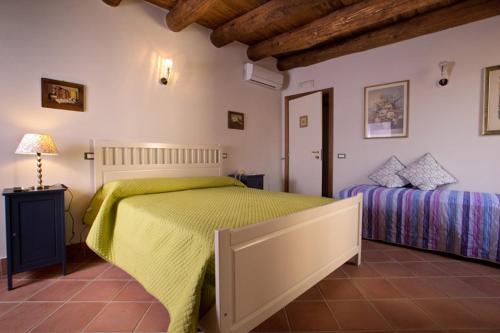 B&B Corte Catalana — 4-Star Luxury Hotel in Marigliano, Italy