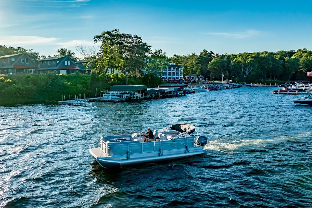 Quarterdeck Resort & Restaurant - photo 237