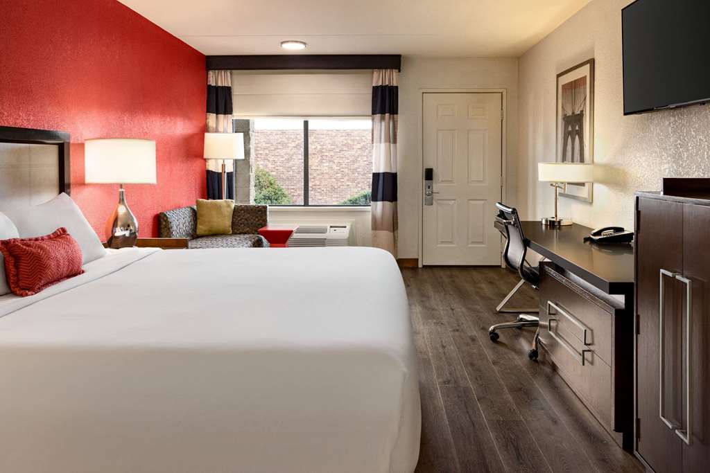 Ramada by Wyndham Albuquerque Airport - photo 26