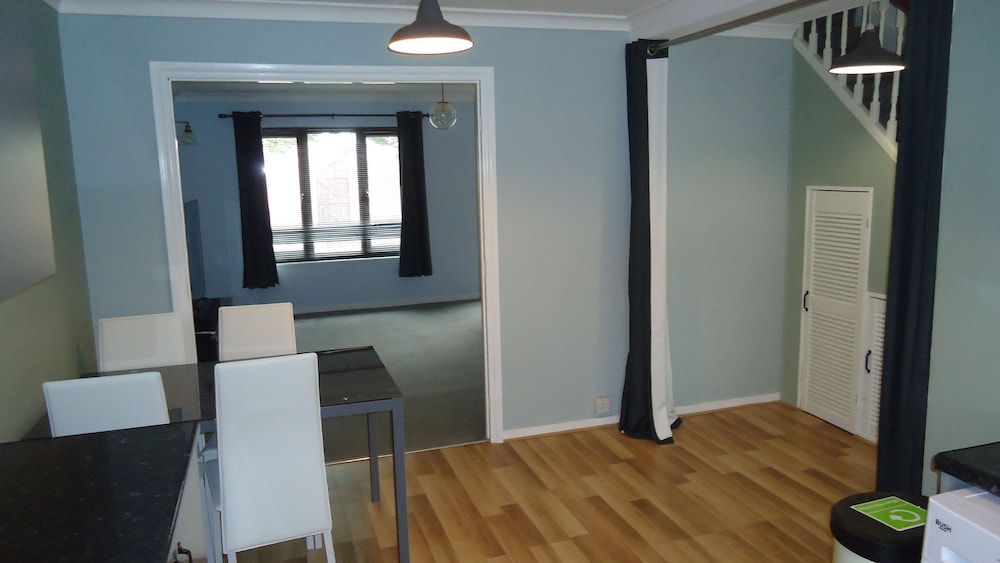 3 bedroom house Market Deeping nr Peterborough Stamford Spalding — 4-Star Luxury Hotel in Market Deeping, United Kingdom