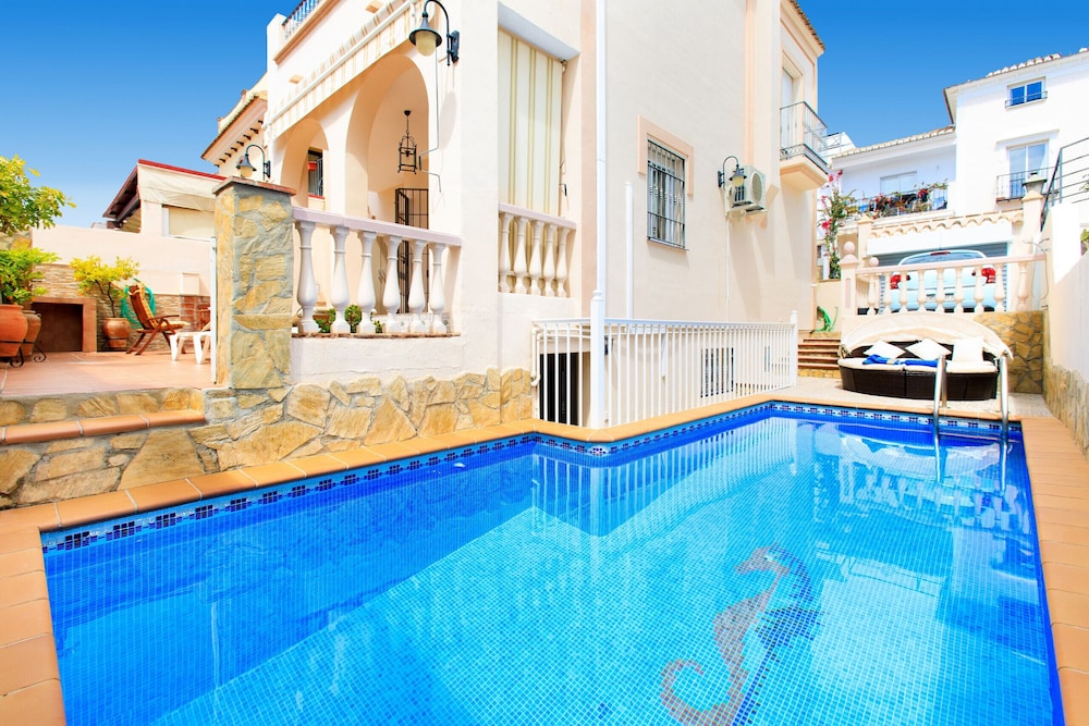 Villa Palomas by SpainSunRentals 1072 — 4-Star Luxury Hotel in Nerja, Spain