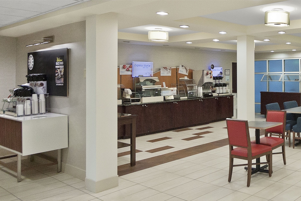Holiday Inn Express Hotel & Suites Concord by IHG - photo 26
