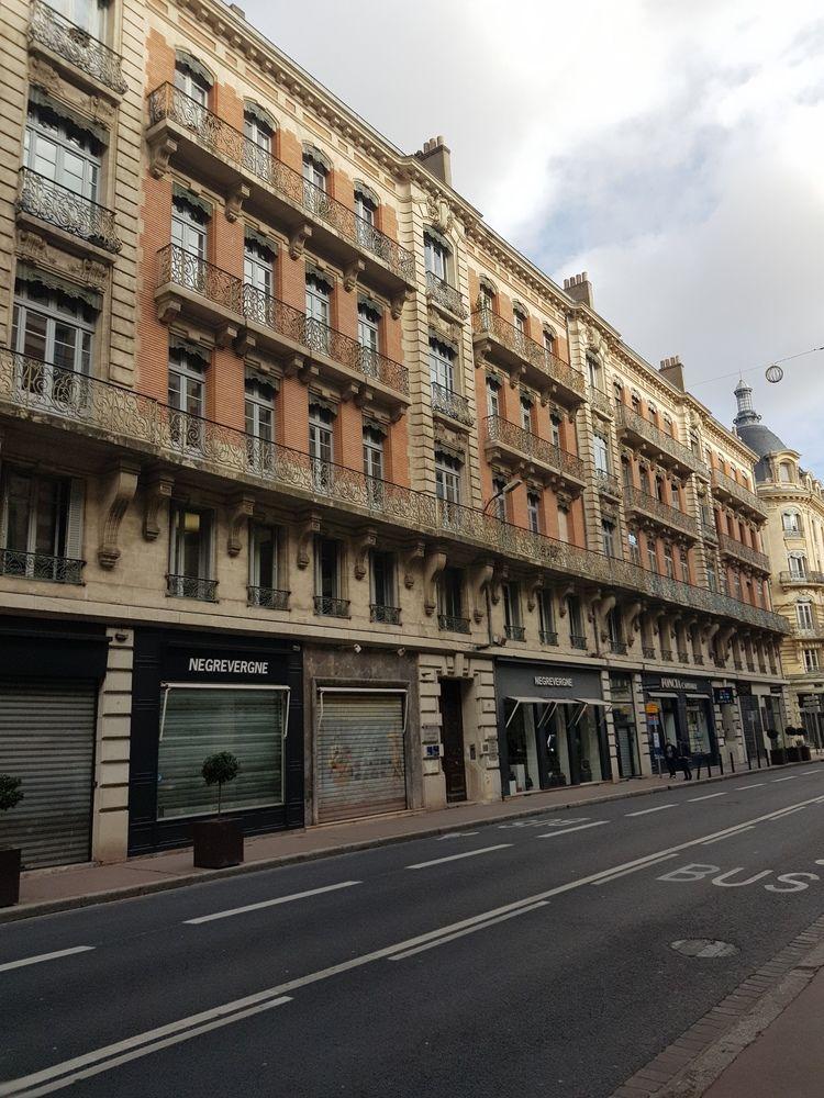 Art Deal Metz — 4-Star Luxury Hotel in Toulouse, France
