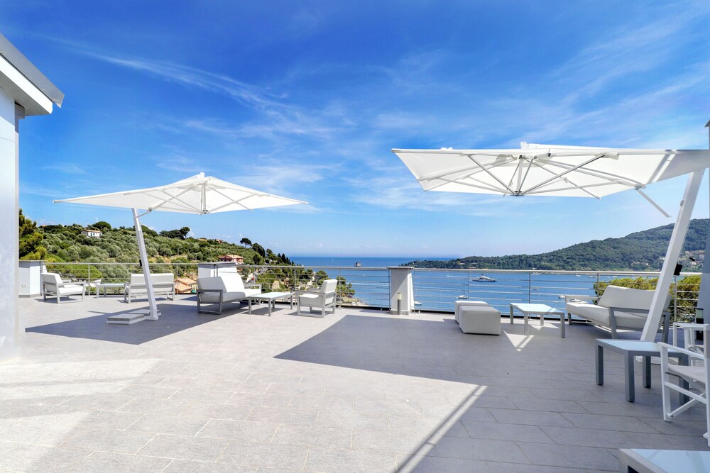Cristallo Park Hotel in Portovenere, Italy