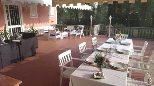 Casa Vacanza Campagna Empoli Terrazzo Belvedere — 4-Star Luxury Hotel in Empoli, Italy