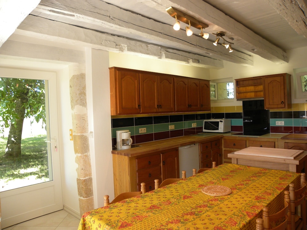 Le Noyer - last minute hotel in Rives