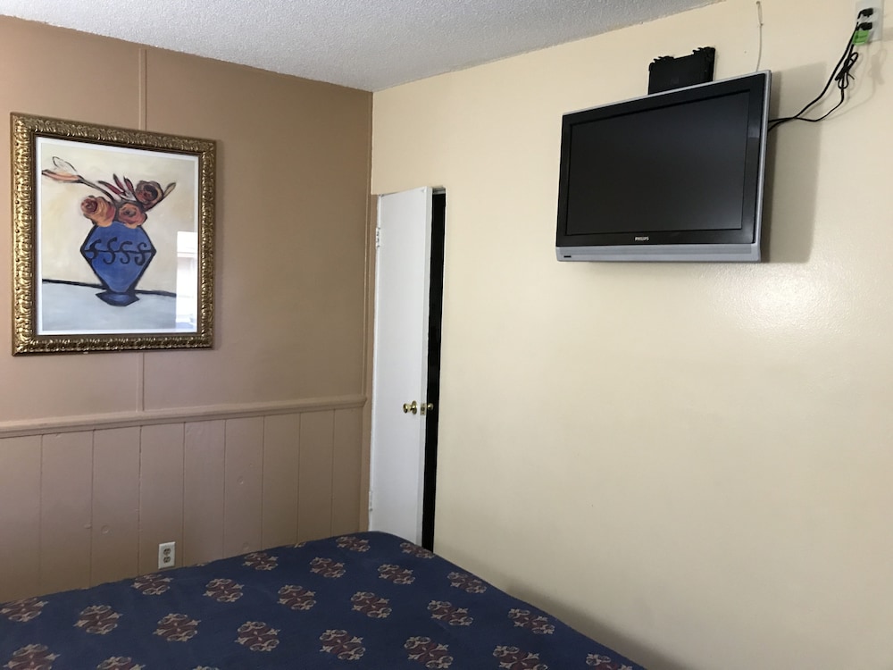 A Fisher's Inn Motel - photo 29