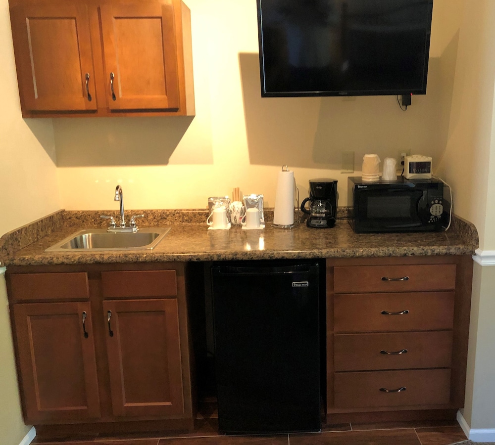 Old Harbor Inn - photo 168