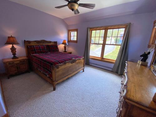 P5 Ski in Ski out rare find Presidential View single family with garage pool table ping pong - photo 13