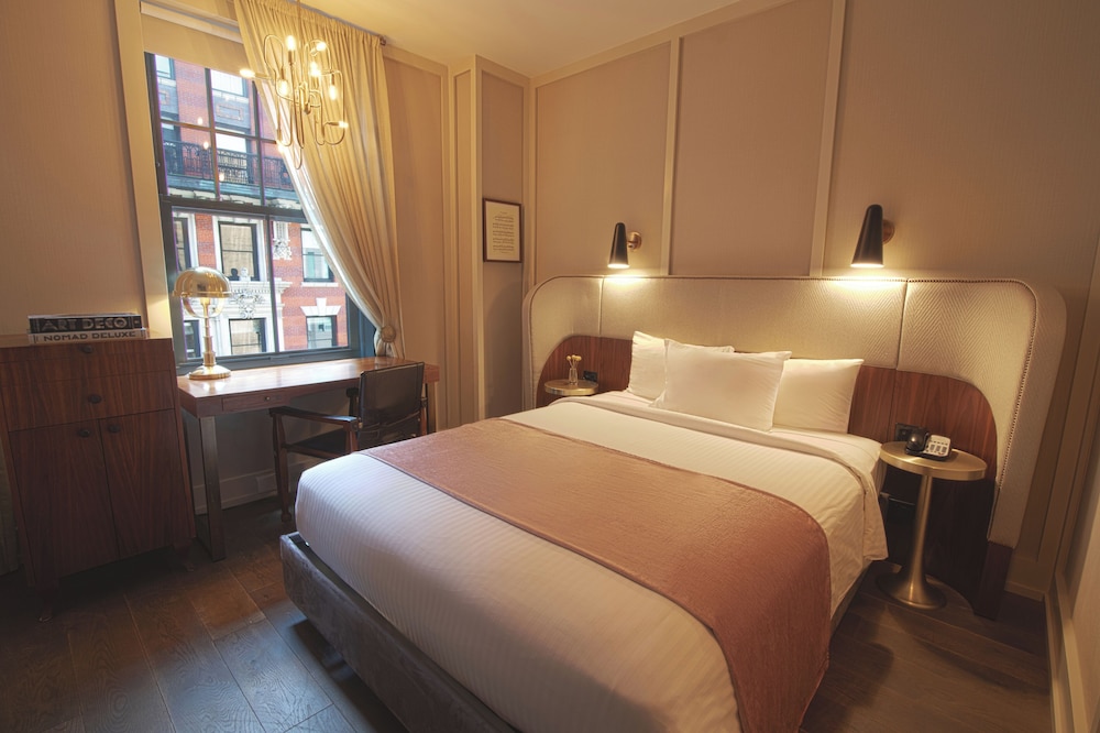The Evelyn Hotel - photo 12
