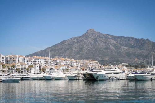 Puerto Banus Piso Con Piscina Garaje Y Padel — Marbella