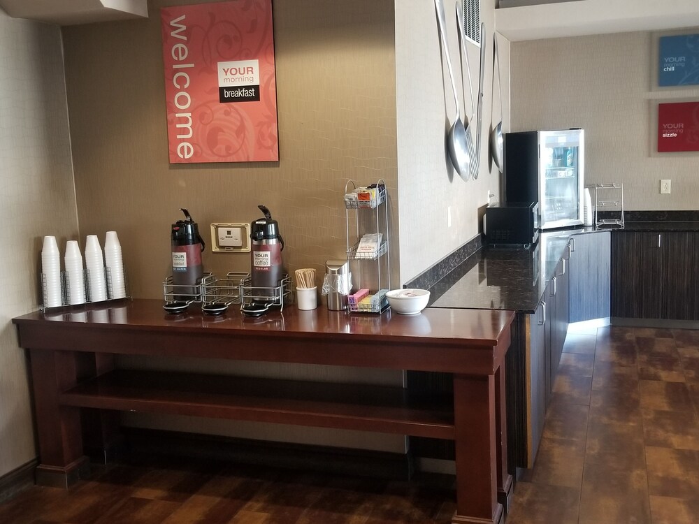 Holiday Inn Express & Suites Junction City by IHG - photo 22