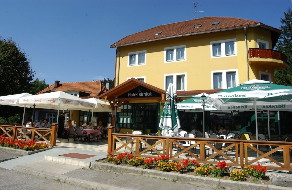 Hotel Risnjak - carbon neutral hotel in Delnice