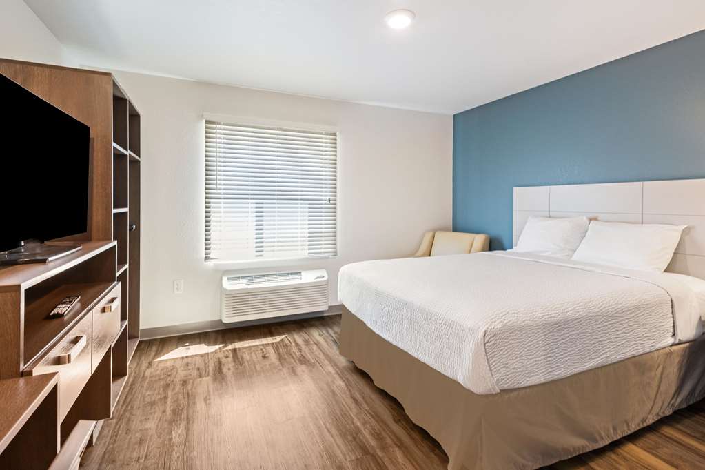 WoodSpring Suites Davenport Quad Cities - photo 7