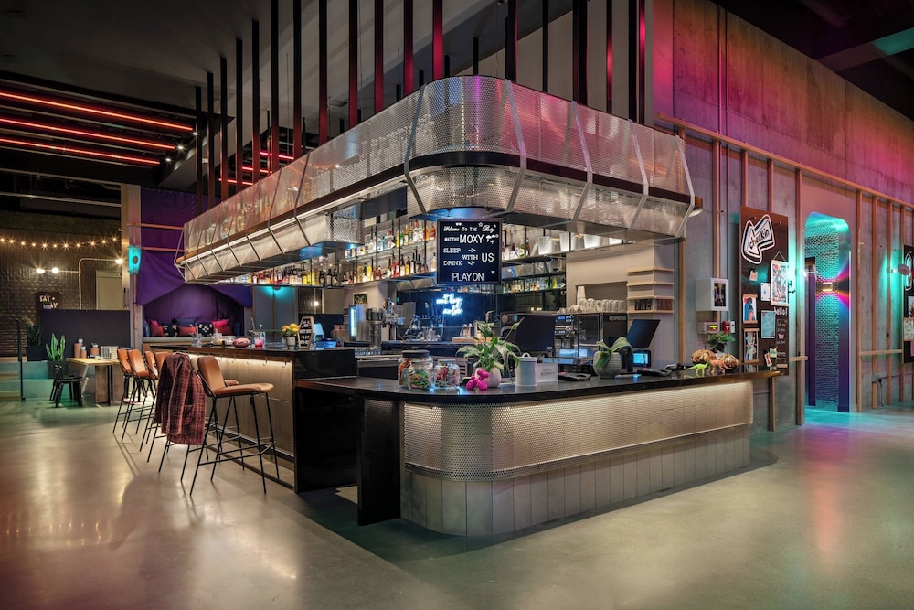 Moxy Portland Downtown - photo 35