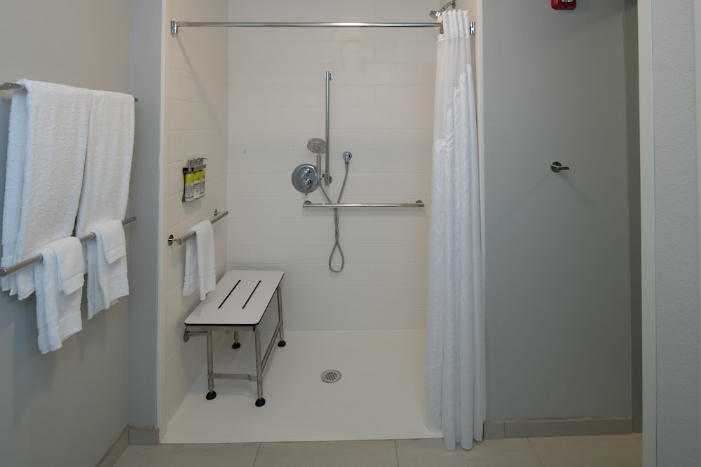 Holiday Inn Express and Suites Little Rock Downtown by IHG - photo 14