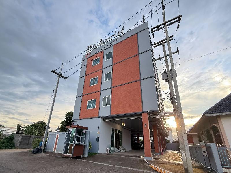 Skm Paradise Mae Sai — hotel near Tachileik Airport