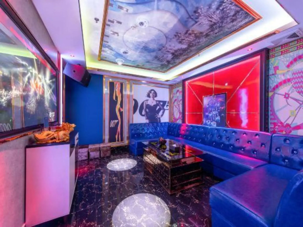 Junyue Holiday Hotel - last minute hotel in Jiading