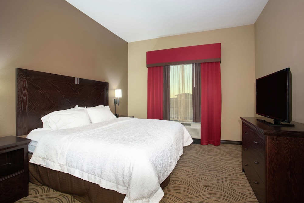 Hampton Inn & Suites I 35 Mulvane - photo 8