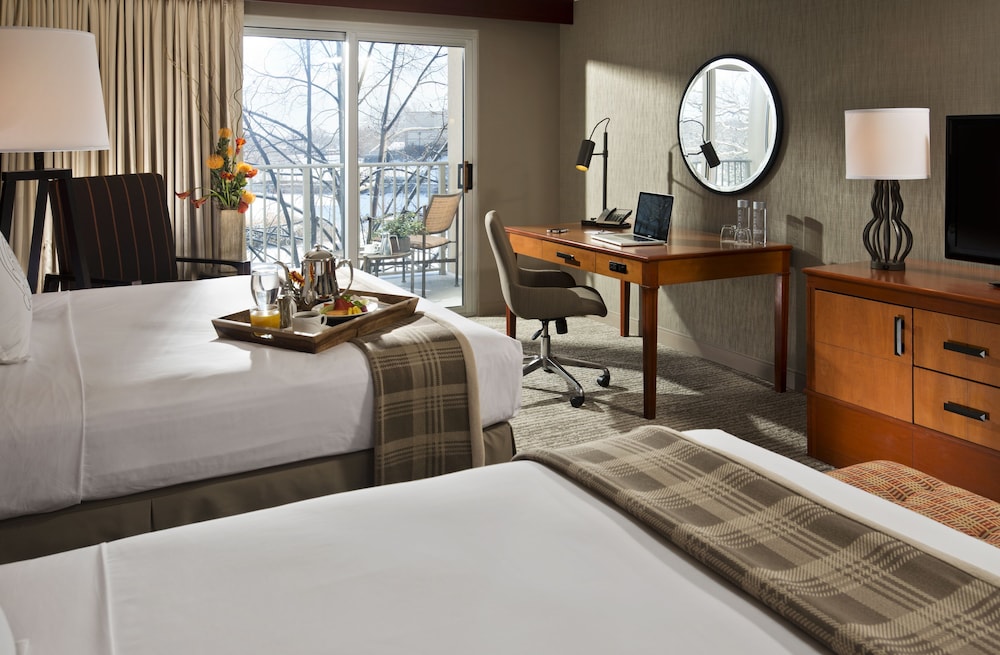 Eaglewood Resort and Spa - photo 9