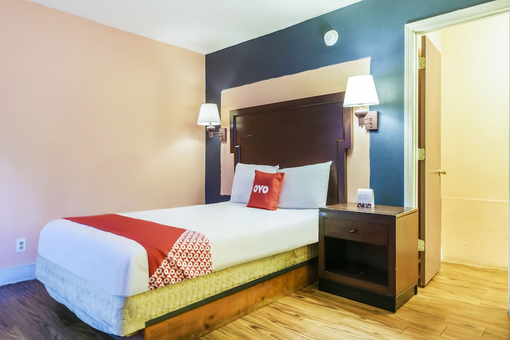 OYO Hotel Myrtle Beach Kings Hwy - photo 13