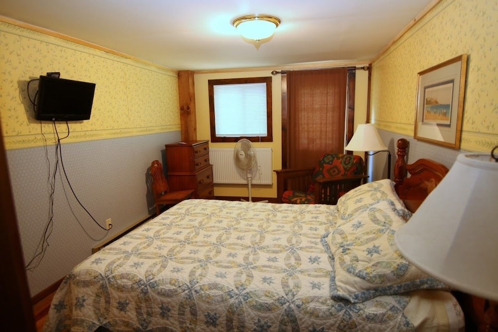 Salt Ash Inn - photo 18