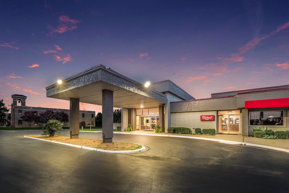Red Roof Inn Lewisville - photo 33
