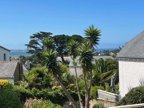 Appartement vue mer — 4-Star Luxury Hotel in Carantec, France
