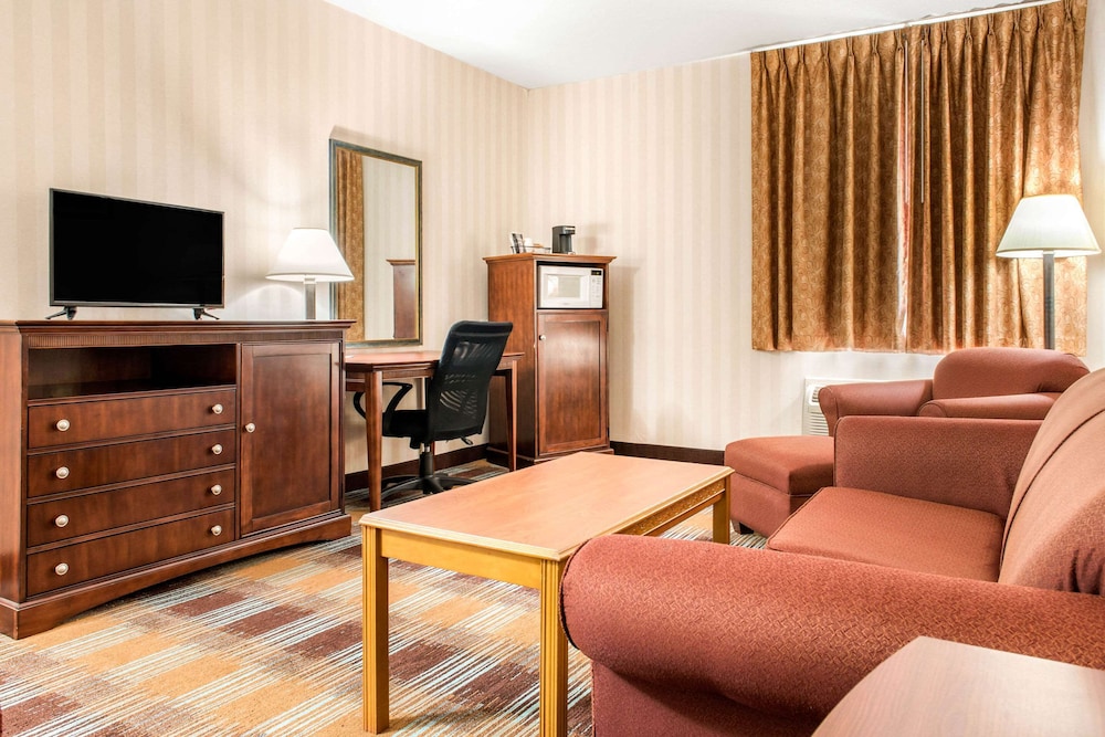 Quality Inn & Suites Miamisburg - photo 16