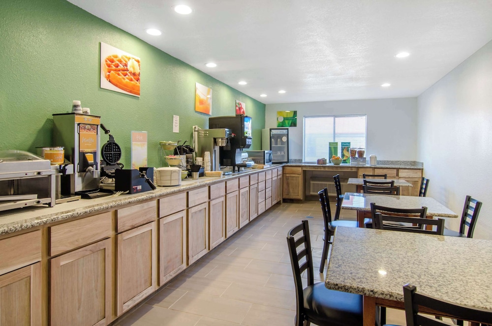 Quality Inn Russell KS - photo 16