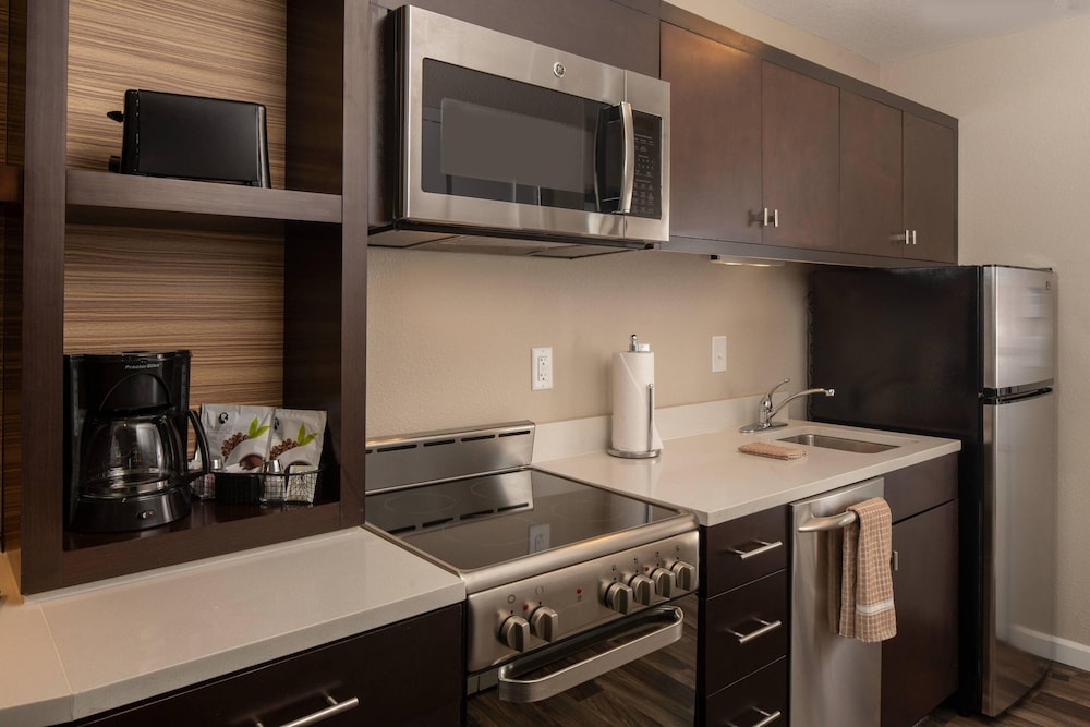 TownePlace Suites by Marriott Clarksville - photo 16