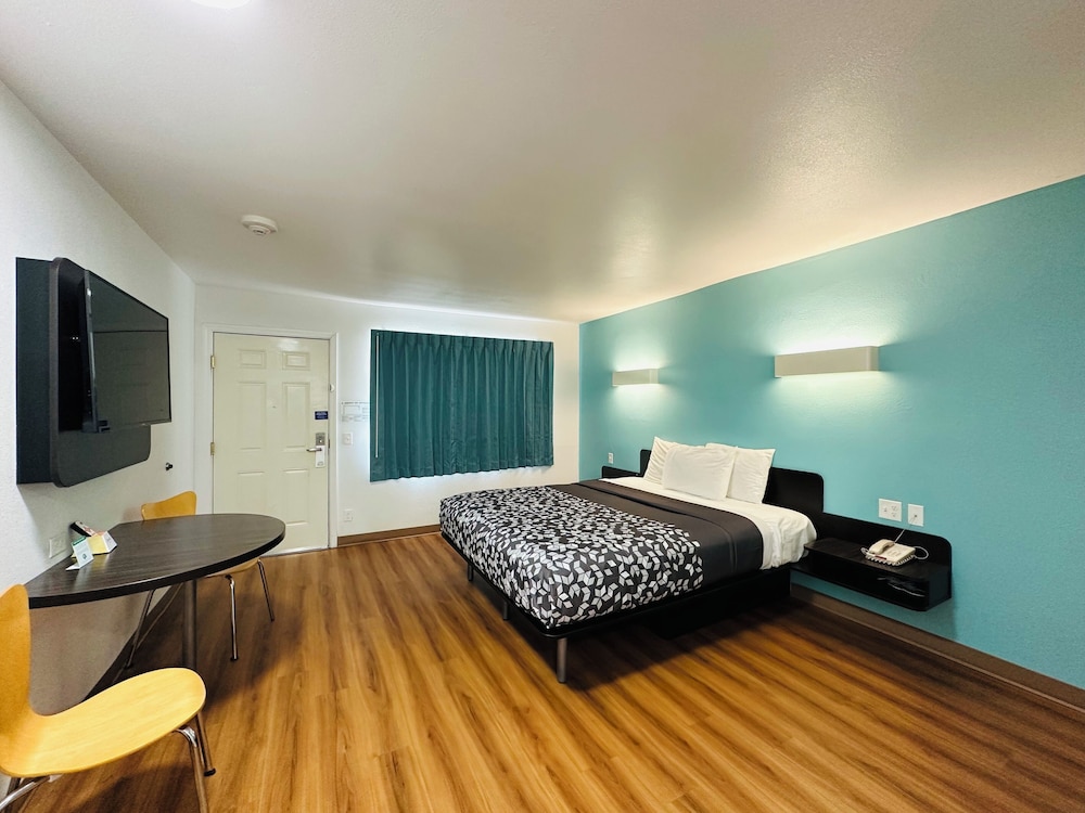 Motel 6 Crescent City CA - photo 5