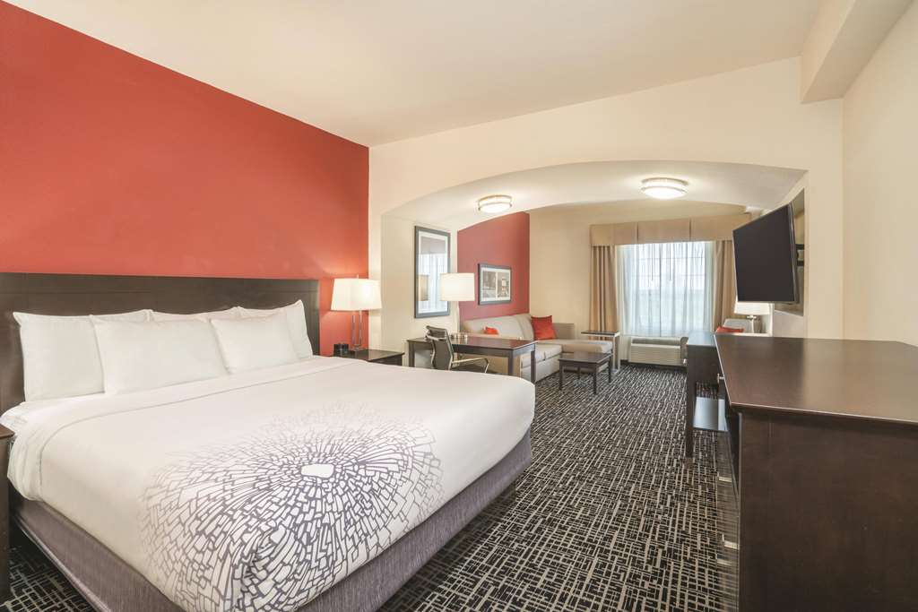 La Quinta Inn & Suites by Wyndham Smyrna TN Nashville - photo 12