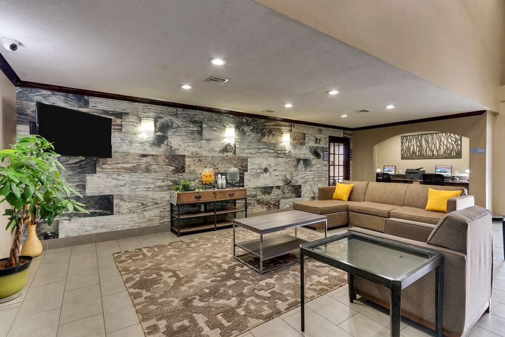 Best Western Plus University Inn & Suites - photo 4