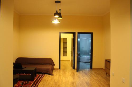 Yango Apartment