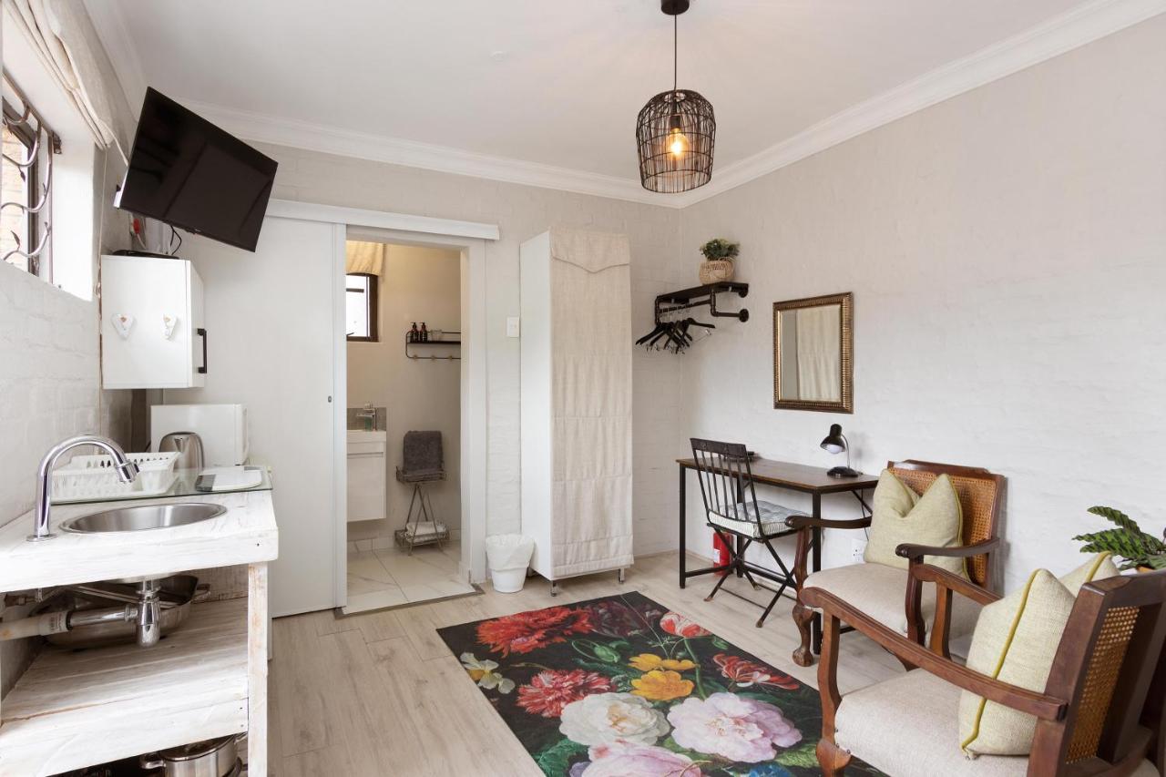 Petite Apartment