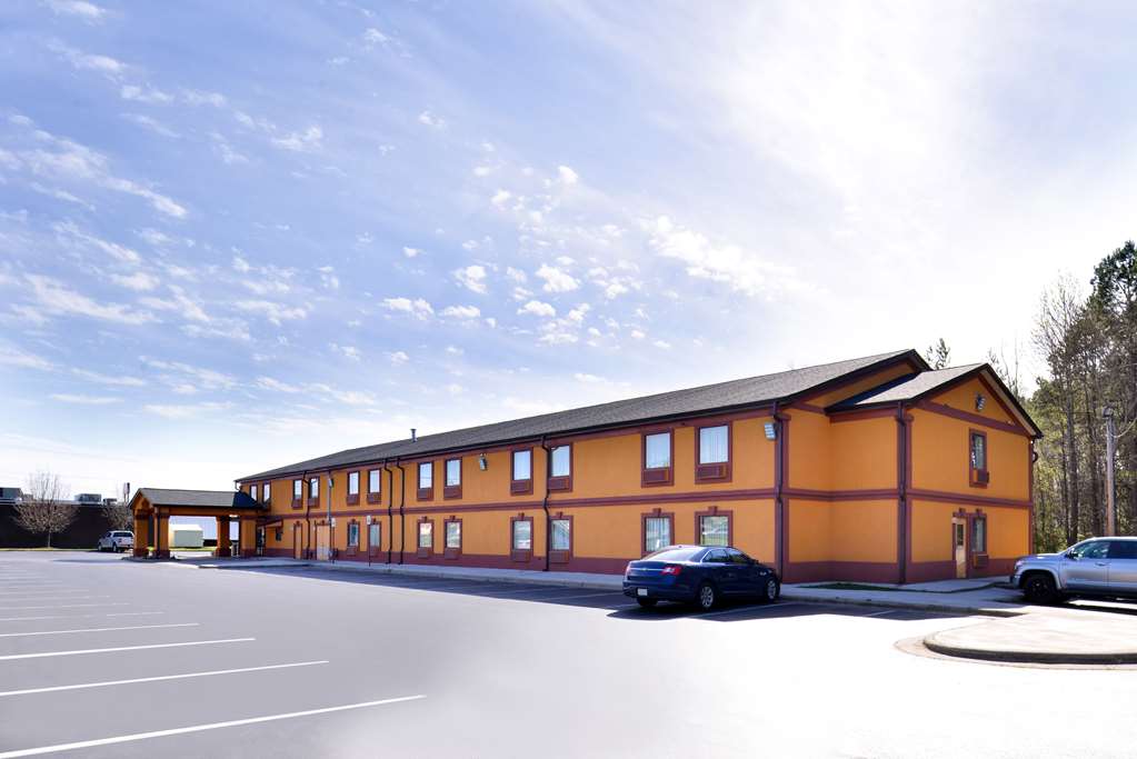 Americas Best Value Inn & Suites Albemarle - photo 2