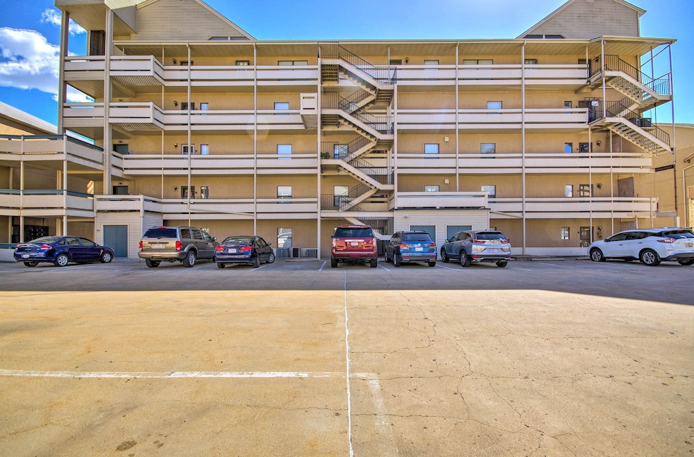 Waterfront Condo with Resort Perks in Lake Ozark - photo 15