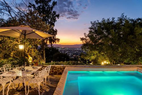 Casa Pedro Vargas 6BR Estate with Hot Tub & Modern Comforts — 4-Star Luxury Hotel in San Miguel De Allende, Mexico