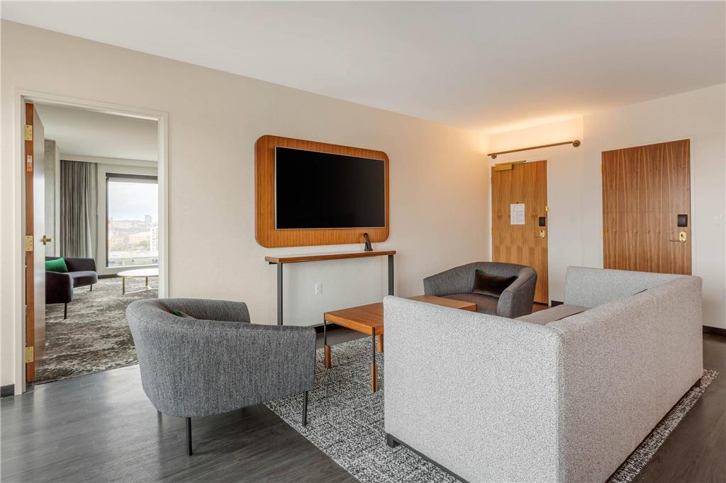 Cambria Hotel Boston Downtown Seaport - photo 26