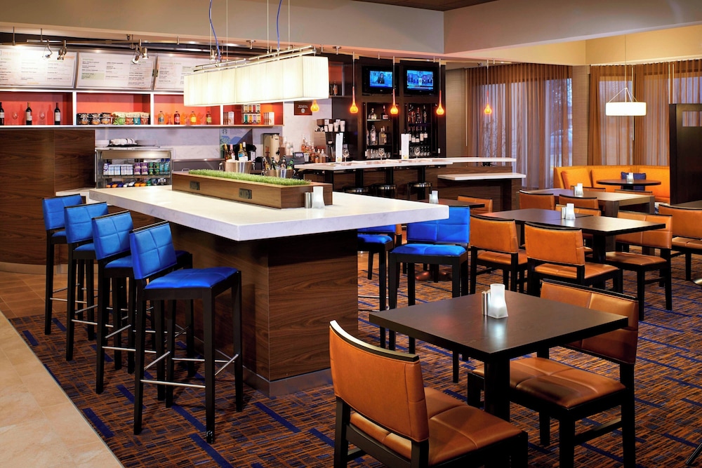 Courtyard by Marriott Chicago Arlington Heights South - photo 20