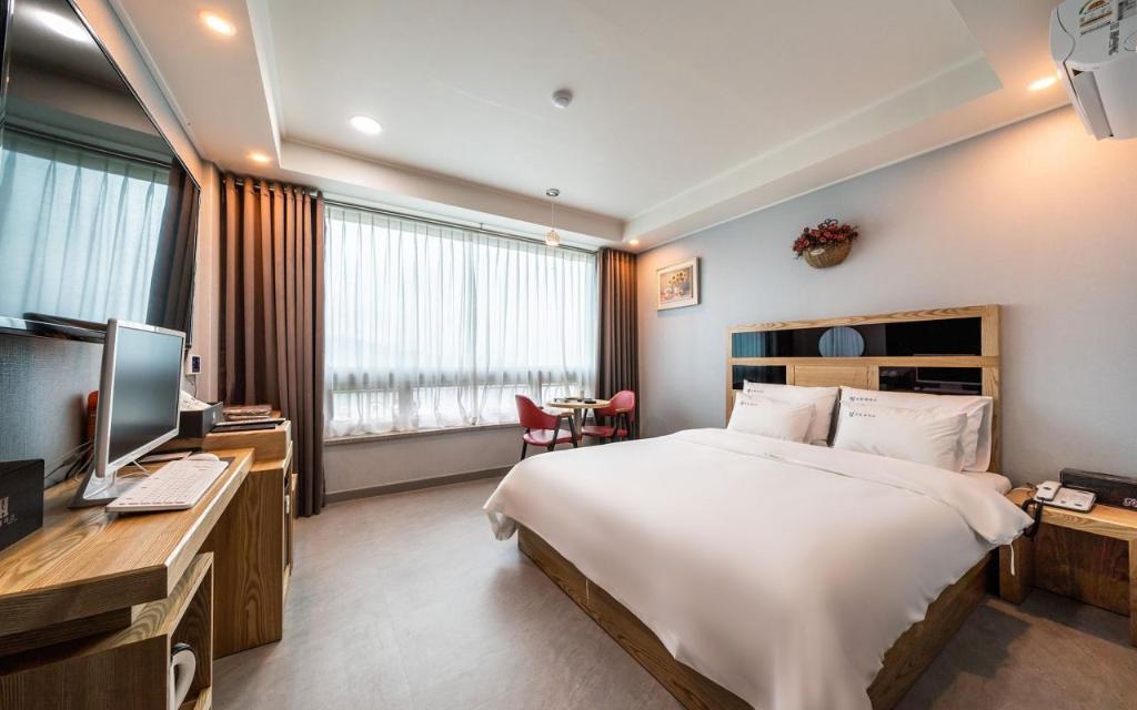 Anseong Lake Hotel in Anseong, South Korea